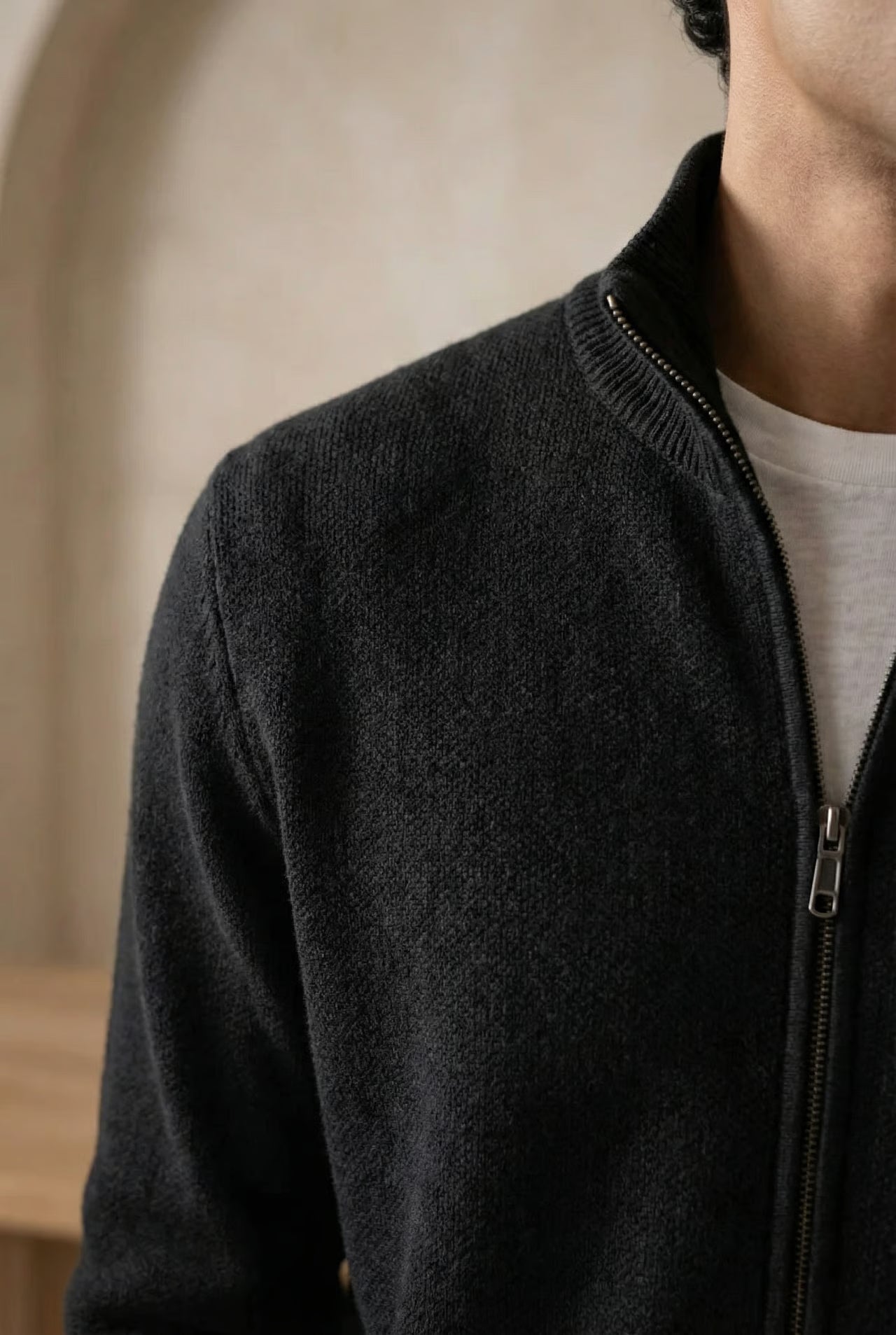 AURELIA STRICKJACKE MIT DURCHGEHENDEM REISSVERSCHLUSS