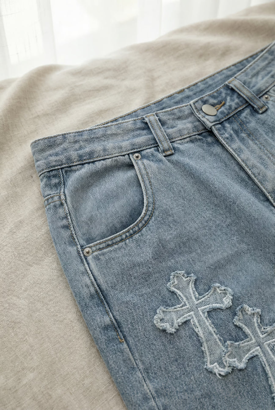 THE INSIGNIA DENIM JEAN