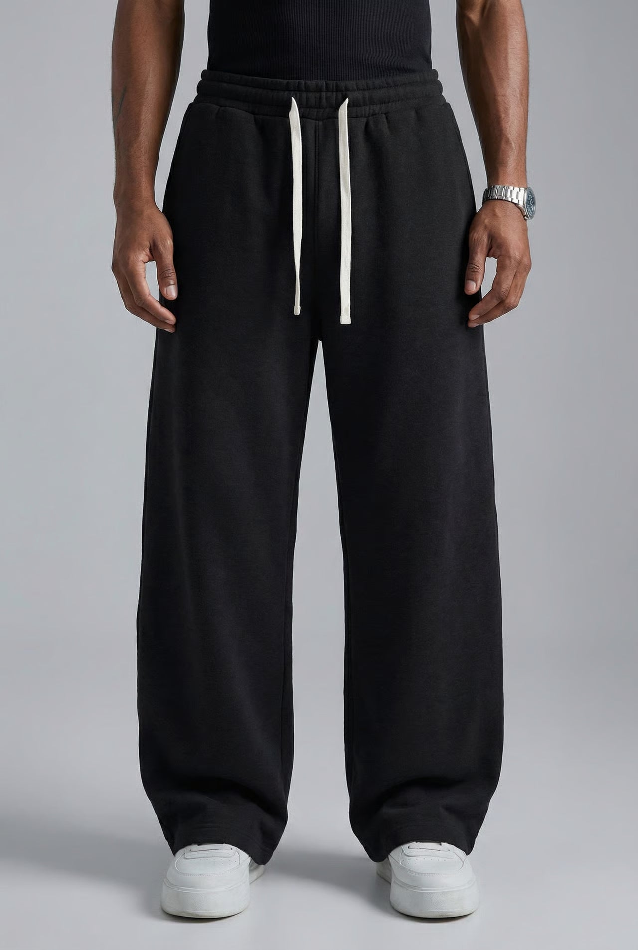 THE SOLVARO SWEATPANT