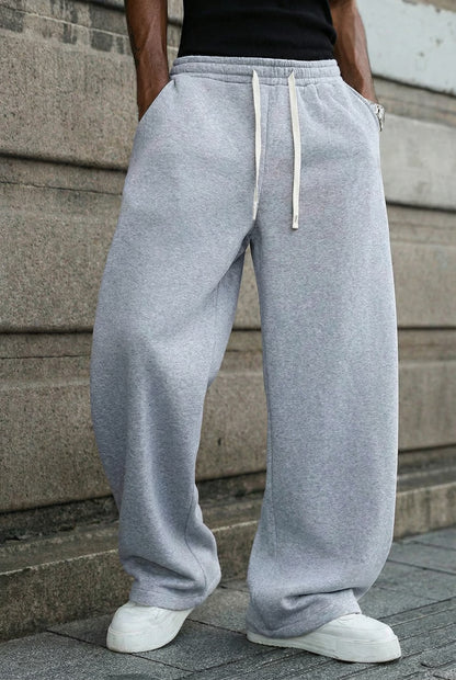 THE SOLVARO SWEATPANT