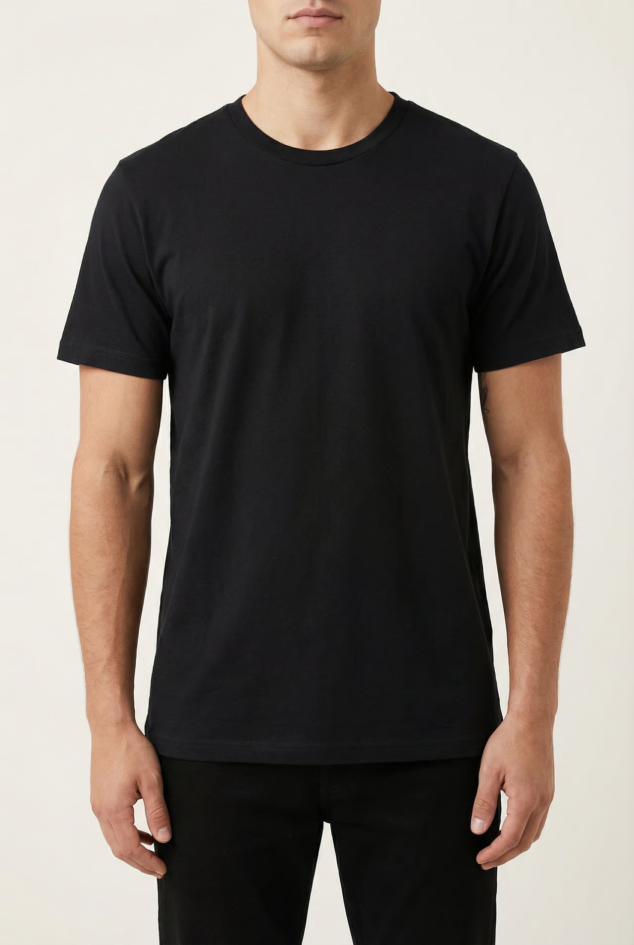 DAS ESSENTIELLE T-SHIRT