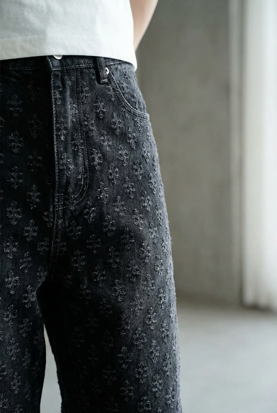 THE ASHCROFT DISTRESSED DENIM